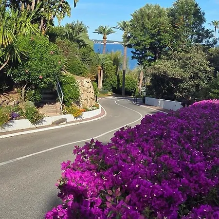 Cannes La Mirandole * Golfe-Juan